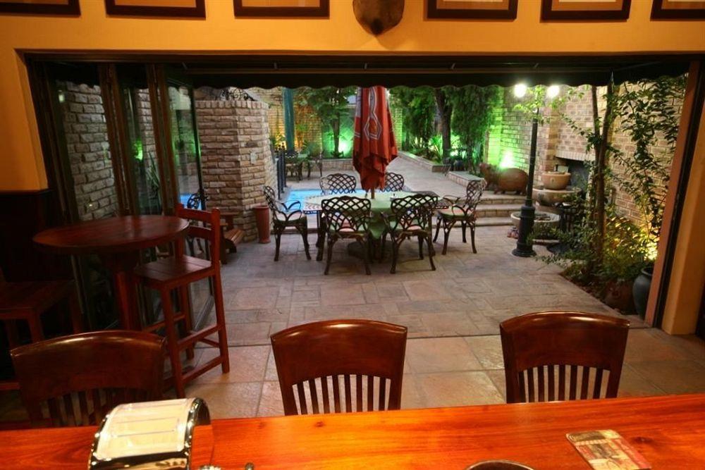 Le Cozmo Guesthouse Joanesburgo Exterior foto