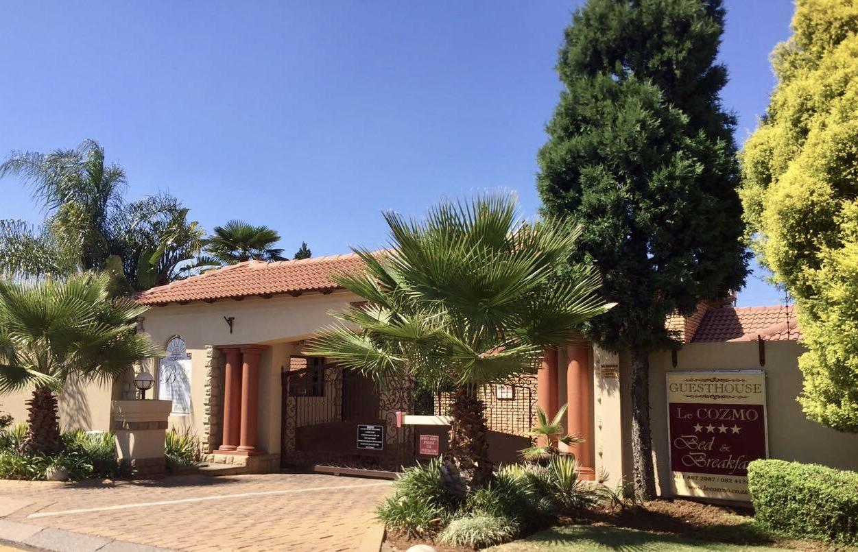 Le Cozmo Guesthouse Joanesburgo Exterior foto