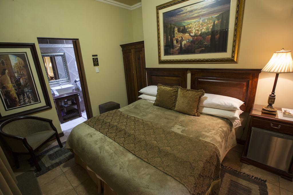 Le Cozmo Guesthouse Joanesburgo Exterior foto